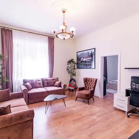 Jevrejska - With Free Parking Apartment Novi Sad